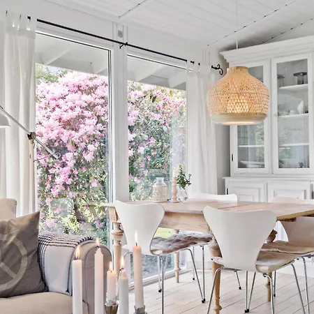 Ferienhaus Cozy In With Wifi